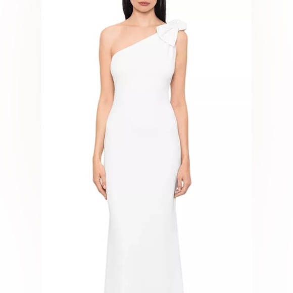 AQUA - white Scuba Bow One Shoulder Mermaid Gown size 0 White - Picture 3 of 11